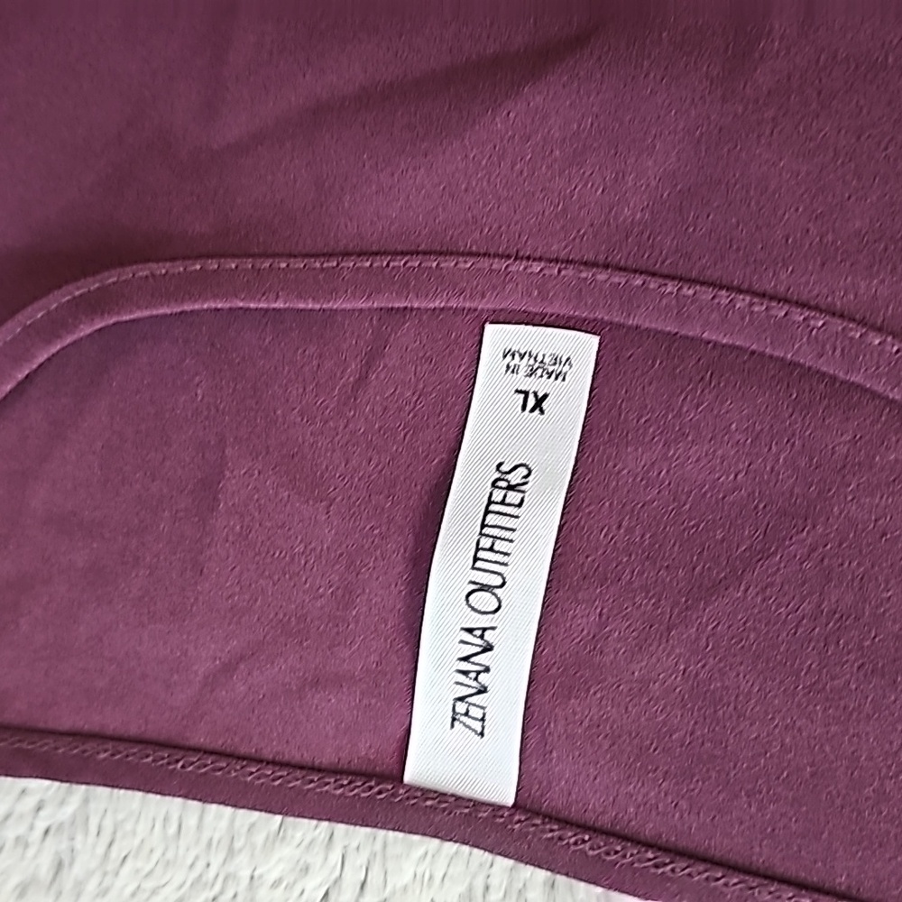 Blouse - Picture 2 of 2